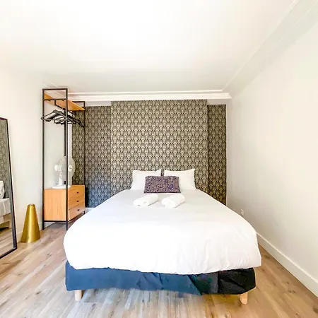 Apartment 09 - Faubourg Paris